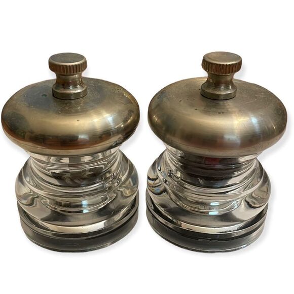 Olde Thompson carbon steel salt and pepper grinder - Picture 1 of 6